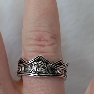 Elegant Silver Women's Ring